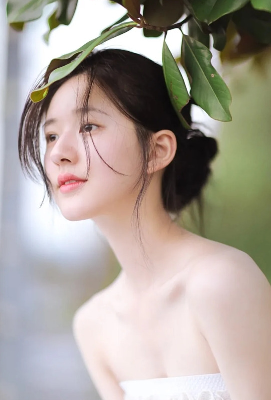 중국 네티즌들이 '카리나 닮은꼴'이라고 난리난 그 여자 4