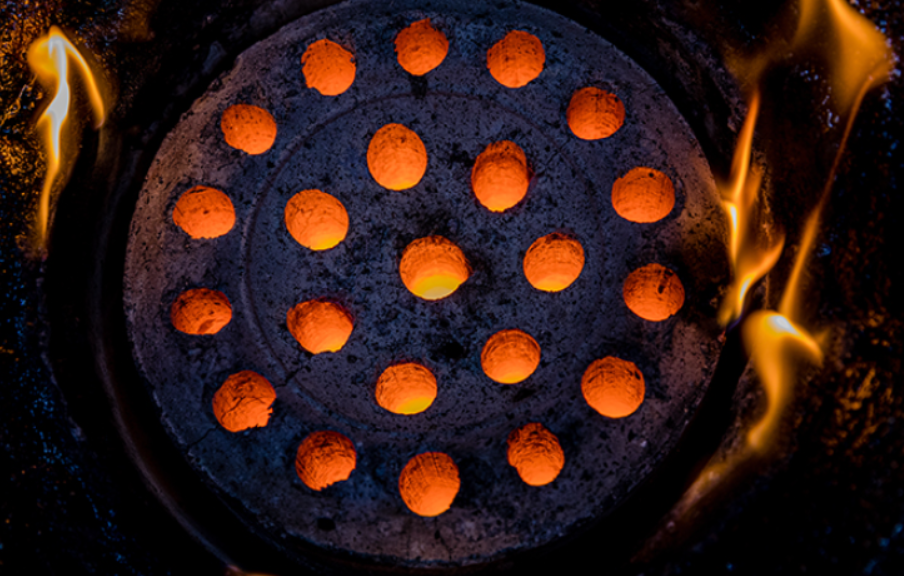 번개탄 피우는법 캠핑 불피우기 바비큐 올바른 사용법 착화과정 1