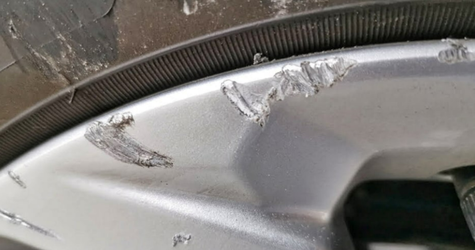 휠 복원 비용 긁힘 스크래치 복원시간 국산차 수입차 비용 비교 2