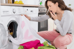 흰옷 화장품 제거방법 하얀옷 얼룩제거 해결법 6